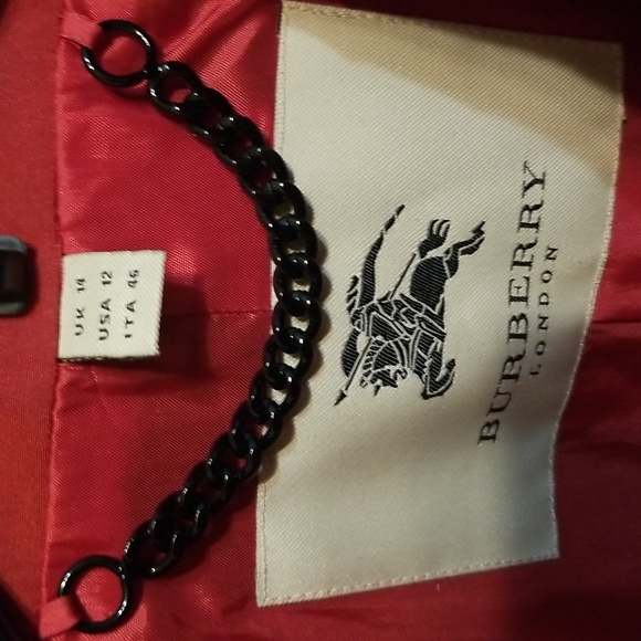 LADY IN RED❣️Gorgeous Iridescent red Burberry short belted jacket - Picture 5 of 12